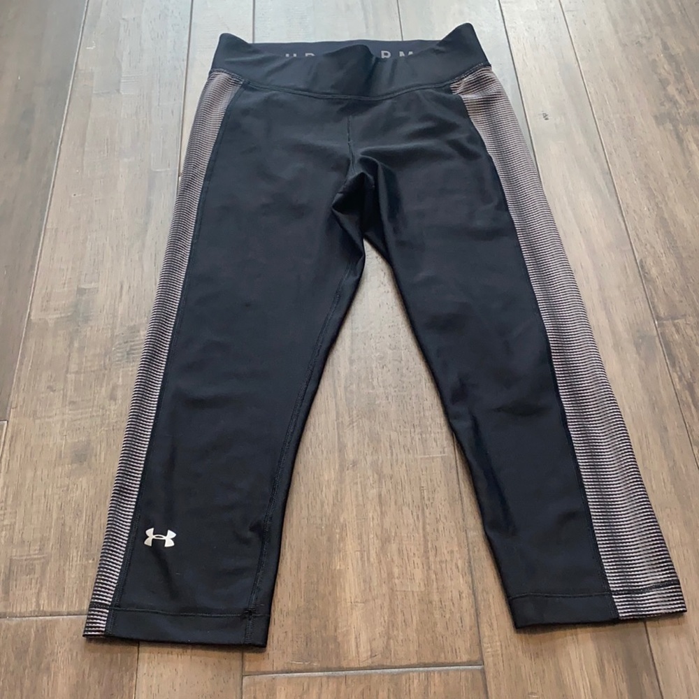 Under Armour Heatgear‎ Midrise Capri Leggings Sz M